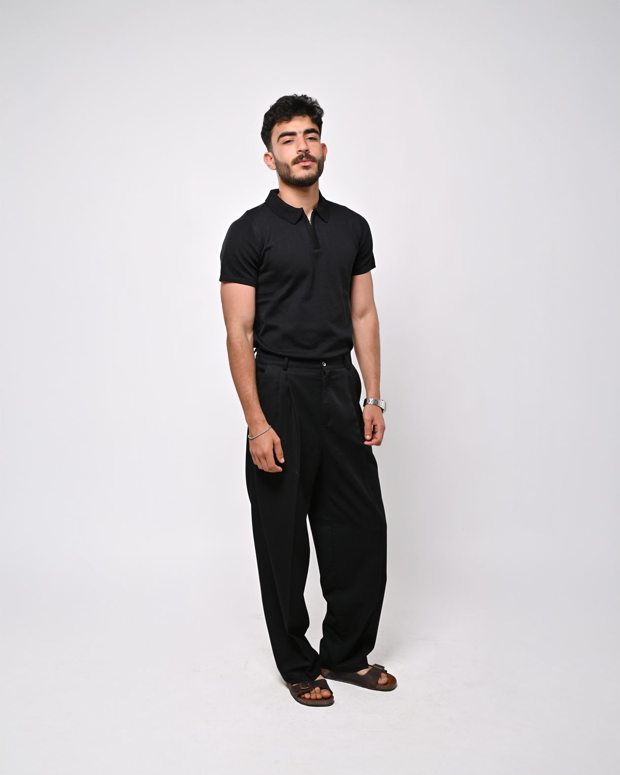 BlackT-shirt with a zipper
