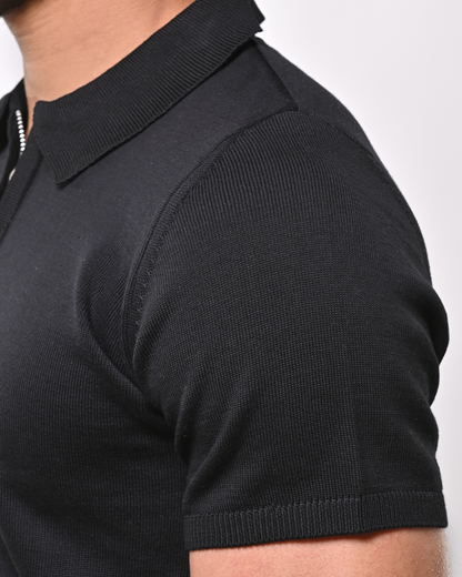 BlackT-shirt with a zipper